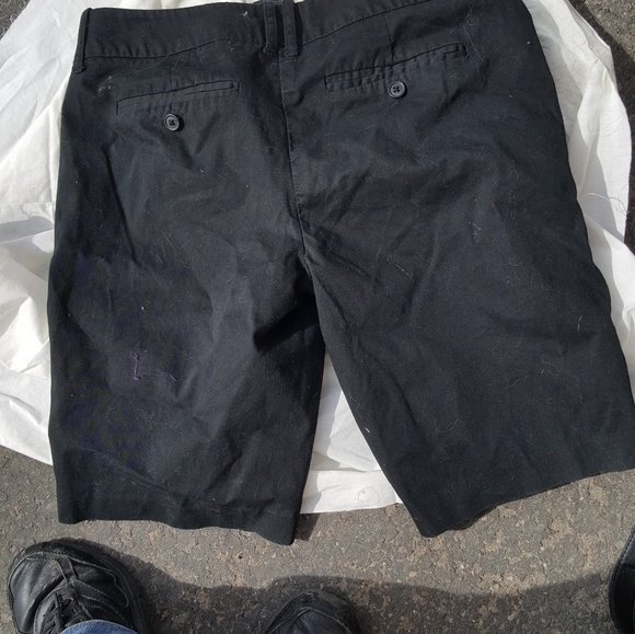 Shorts - Picture 3 of 3